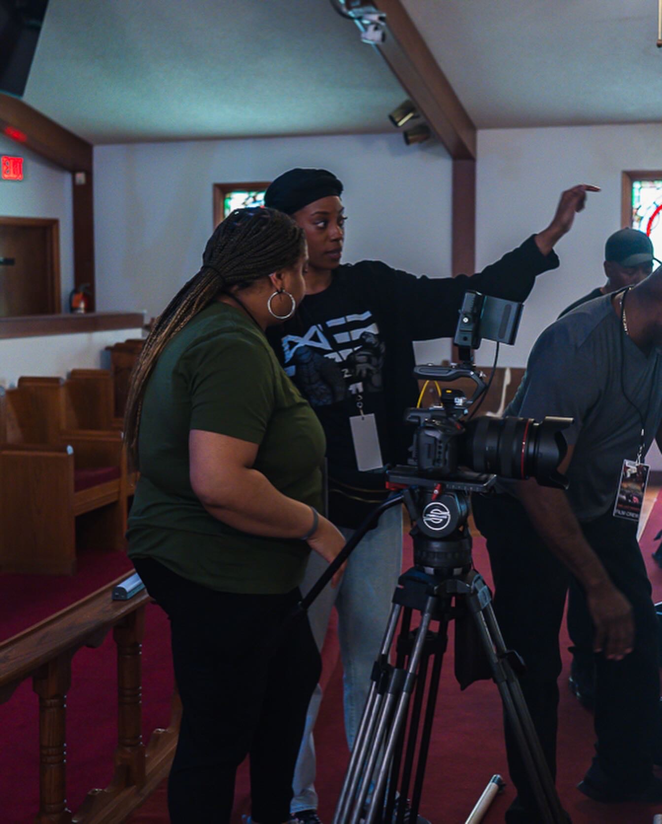 Niambi directing on set
